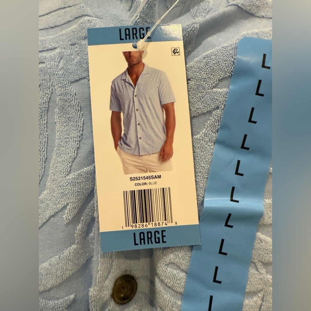 Men’s NWT Light Blue Textured Button-Up Shirt Large - Picture 2 of 4
